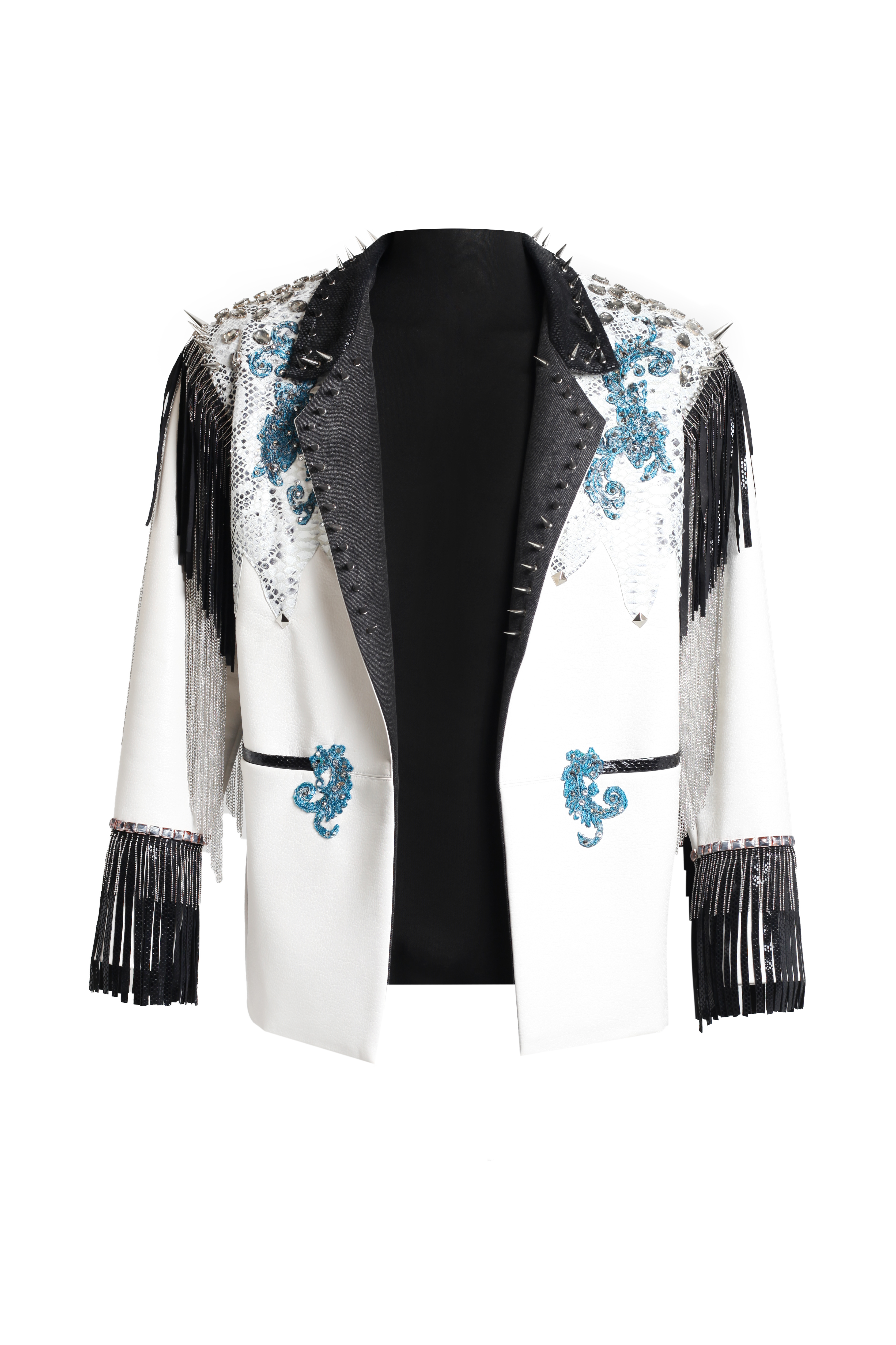 Пиджак белый из экокожи со змеиным принтом и декором из бахромы и шипов "Ковбой"